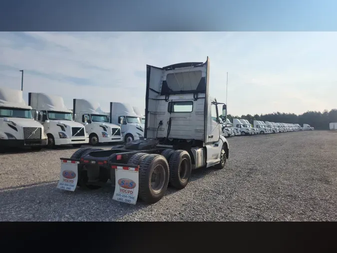 2019 Volvo VNL300