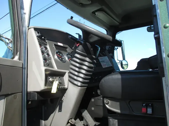 2016 KENWORTH T370