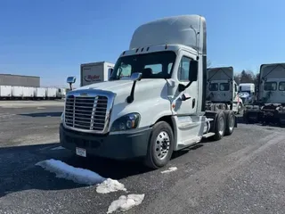 2018 FREIGHTLINER/MERCEDES CASCADIA 125