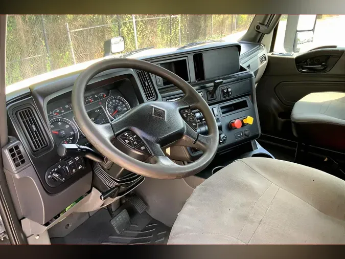 2019 INT LT625 6x4