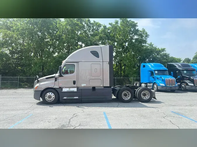 2023 Freightliner Cascadia
