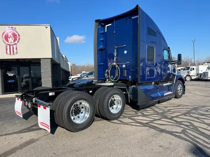 2025 Kenworth T680