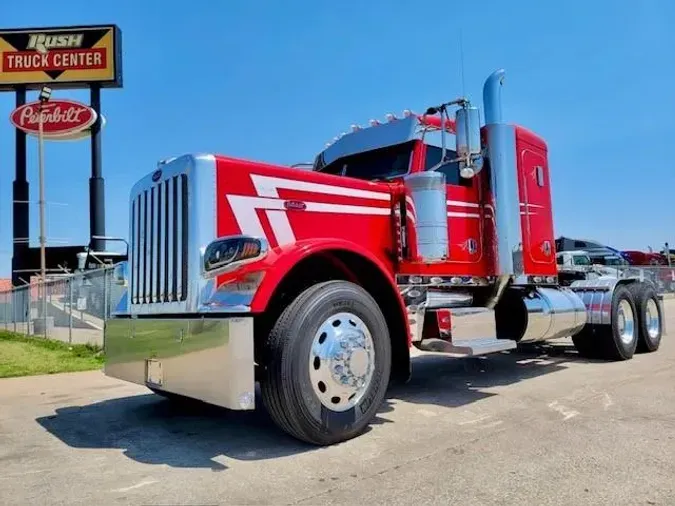 2022 Peterbilt 389
