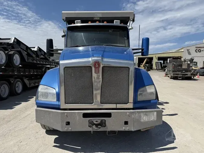 2016 KENWORTH T880