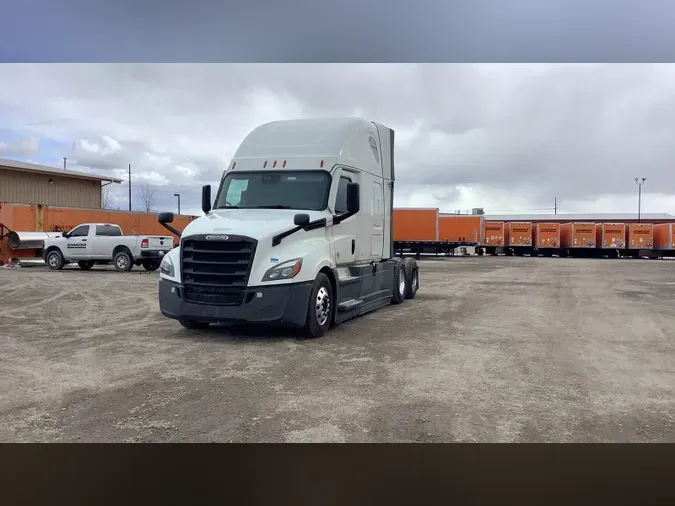2022 Freightliner Cascadia 126