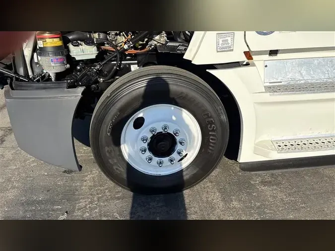 2022 FREIGHTLINER CA1261a6829d3c36e53d00481c83885ce9832