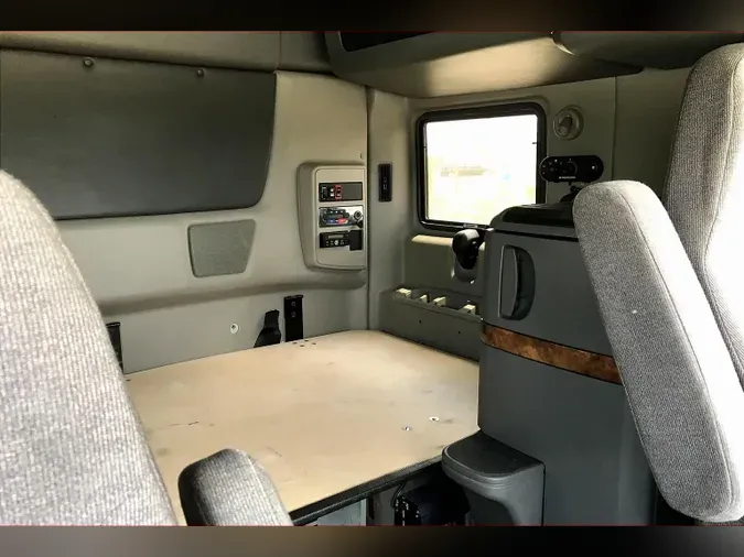 2021 INT LT625 6x4