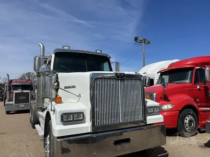 2014 WESTERN STAR 4900
