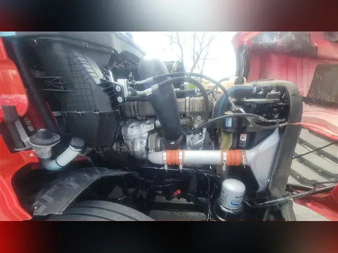 2021 FREIGHTLINER CA126