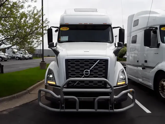 2020 VOLVO VNL64T-760