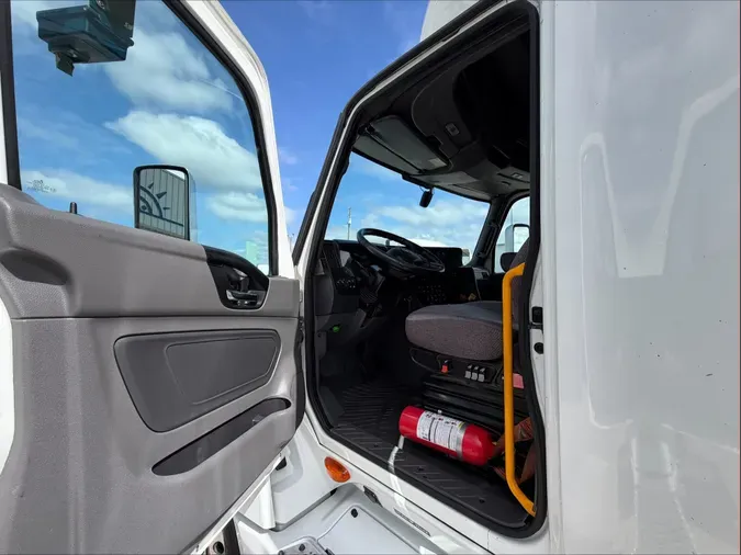 2022 International LT625