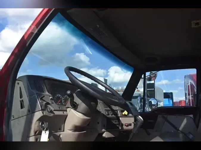 2005 STERLING ACTERRA