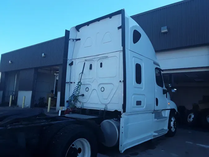 2020 FREIGHTLINER/MERCEDES CASCADIA 125