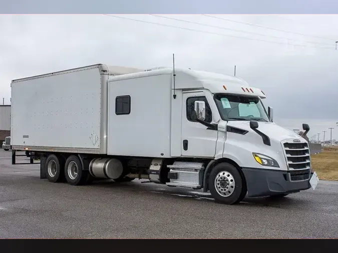 2020 FREIGHTLINER CASCADIA 126