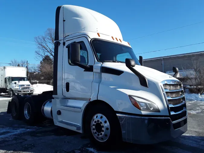 2020 FREIGHTLINER/MERCEDES NEW CASCADIA 116