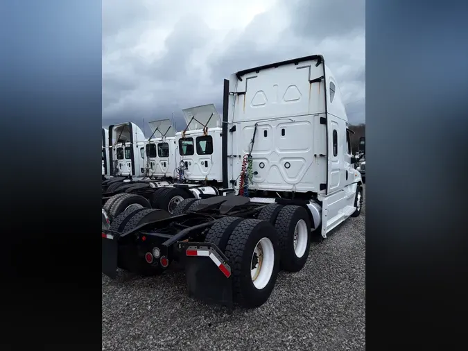 2018 FREIGHTLINER/MERCEDES CASCADIA 125