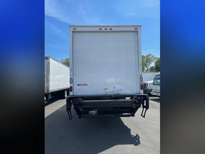 2016 FREIGHTLINER M2 106