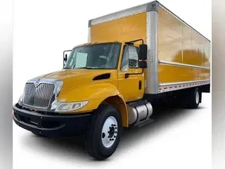 2018 International 4300-4X2