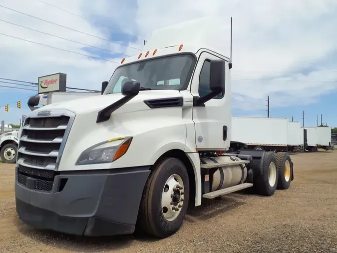 2018 FREIGHTLINER NEW CASCADIA PX126641a94f1e4428f742f1d07f4a3e57b2b13