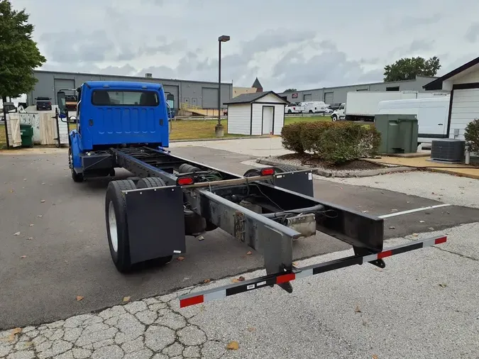 2022 FREIGHTLINER/MERCEDES M2 106