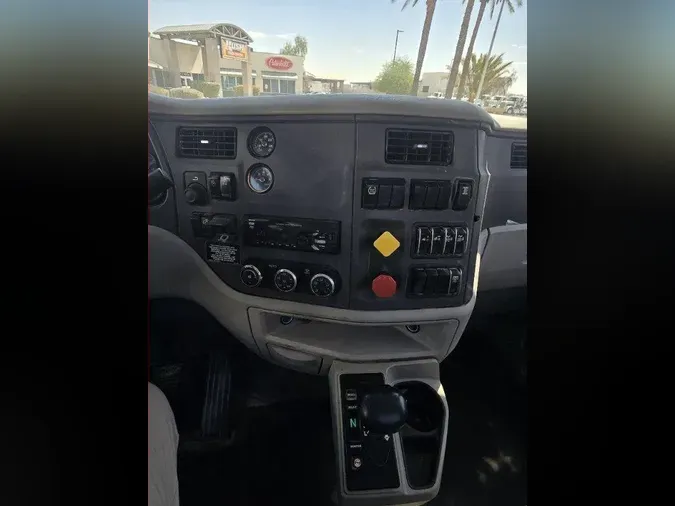 2020 Peterbilt 567