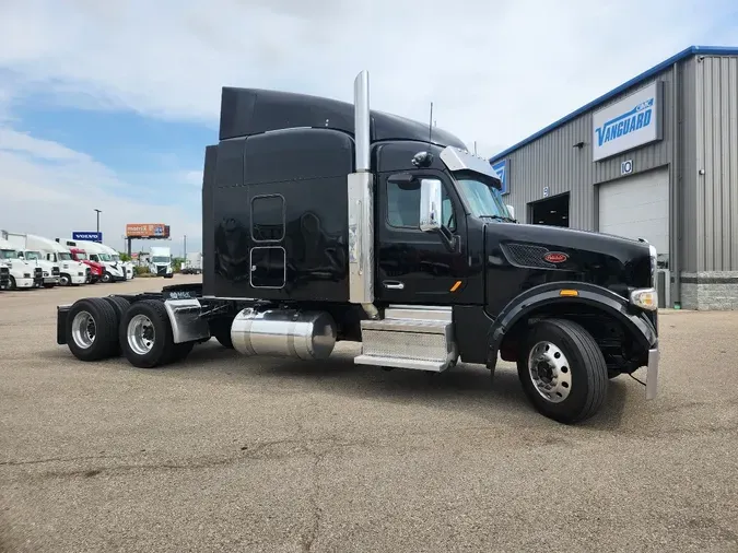 2021 PETERBILT 567