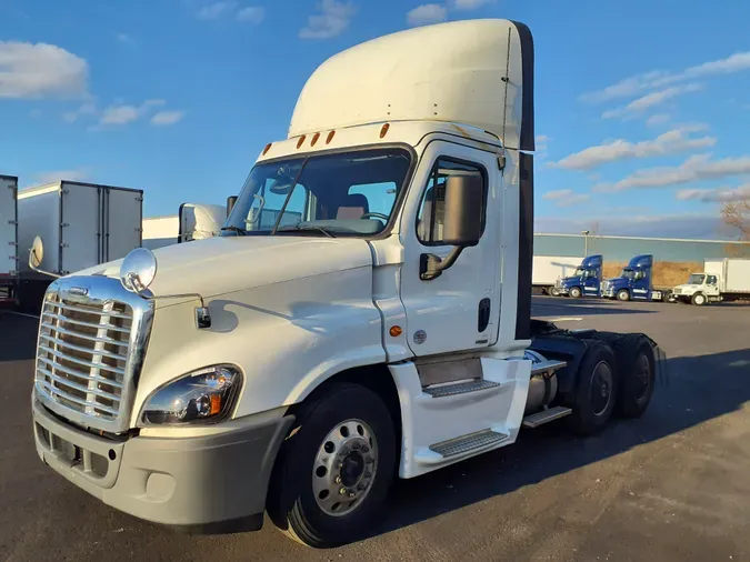 2019 FREIGHTLINER/MERCEDES CASCADIA 1251a9bb0a34c1d46fe73791ffb4e0e2ed8