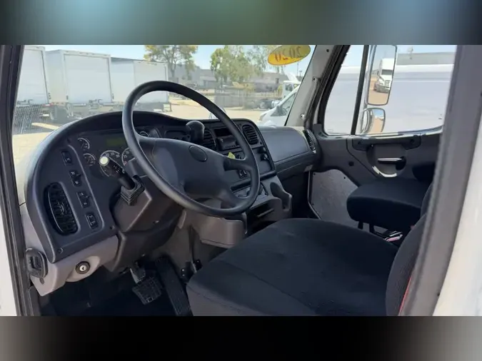 2020 FREIGHTLINER/MERCEDES M2 106