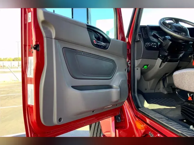 2021 INT LT625 6x4
