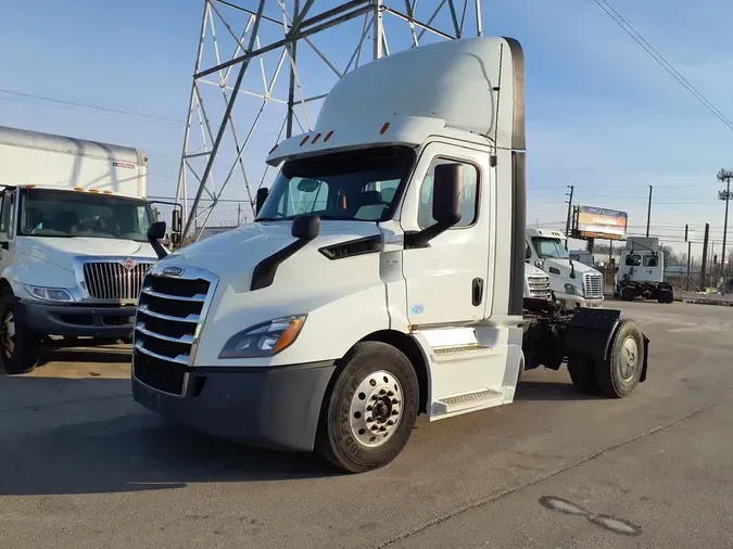 2020 FREIGHTLINER/MERCEDES NEW CASCADIA 1161aa612e4ba7d65f107487d94e5ae77e5