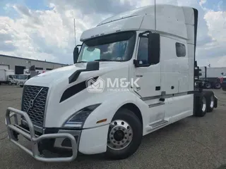 2022 VOLVO VNL64T740