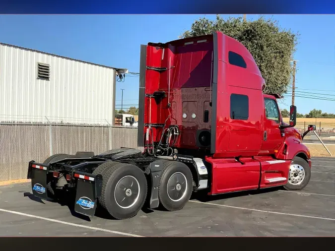 2021 INT LT625 6x4
