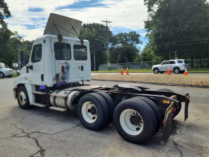 2016 FREIGHTLINER/MERCEDES CASCADIA 125