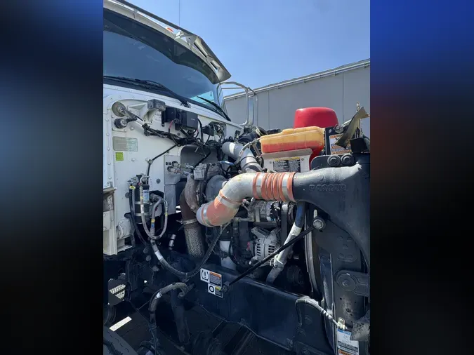 2020 Peterbilt 3481ab413172dda17d0392be6820bd97e8e