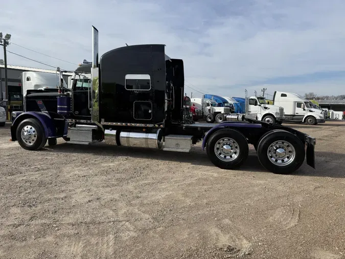 2024 Peterbilt 389