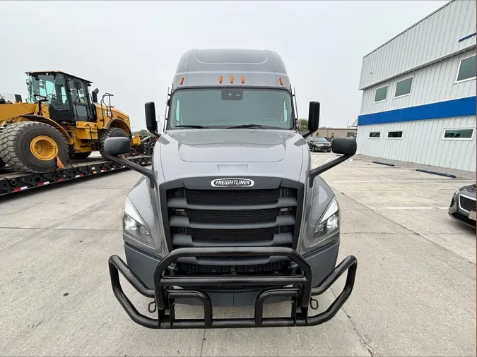 2024 Freightliner Cascadia 126