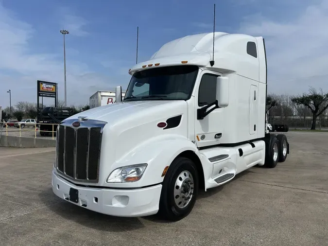 2022 Peterbilt 579