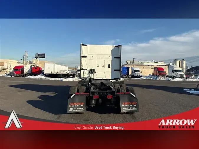 2020 INTERNATIONAL LT