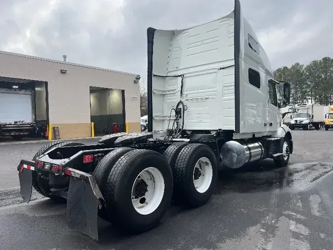 2020 Volvo VNL64760