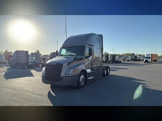 2025 Freightliner Cascadia 126