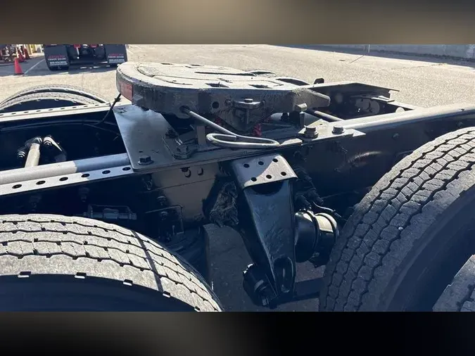 2022 INTERNATIONAL LT