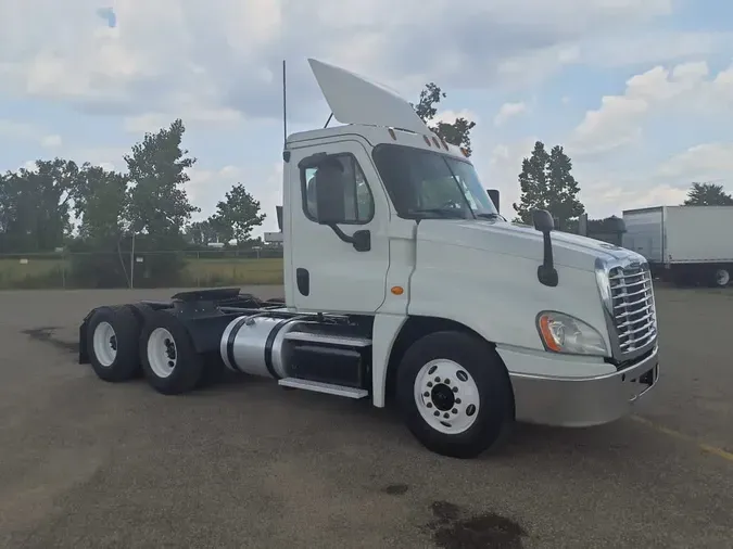 2019 FREIGHTLINER CASCADIA 125