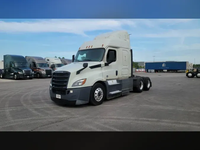 2020 Freightliner Cascadia 126