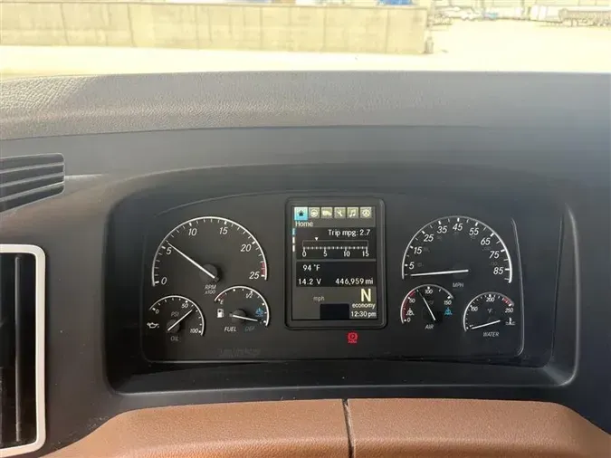 2021 FREIGHTLINER CA126