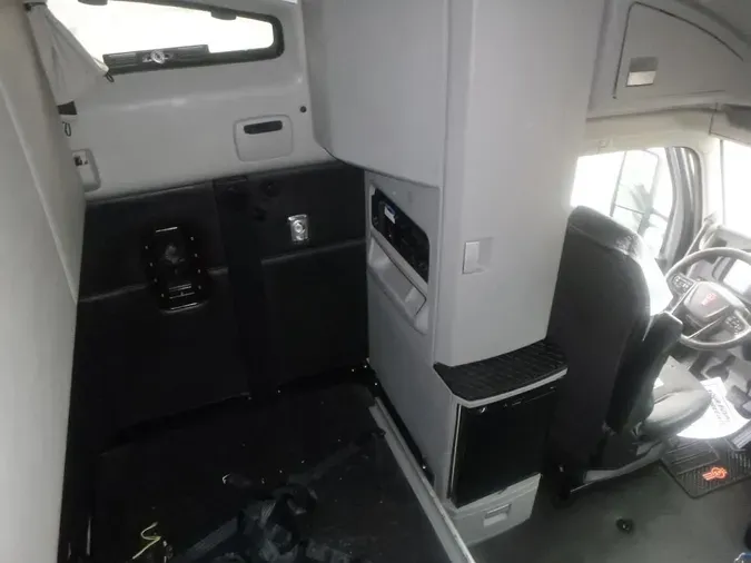 2022 Kenworth T680