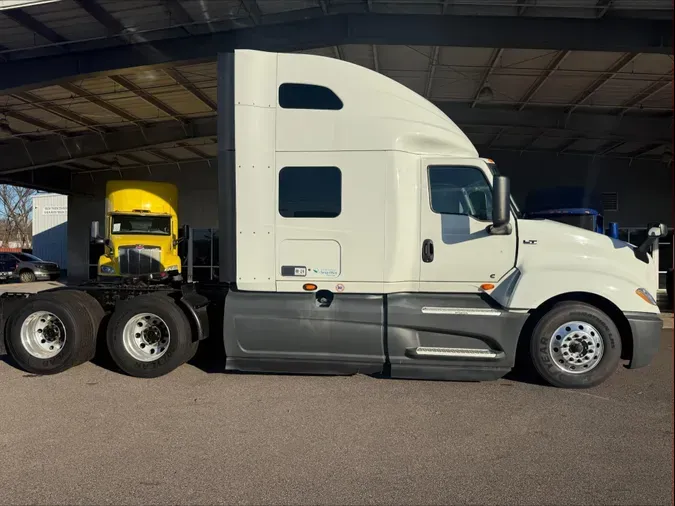 2022 International LT625