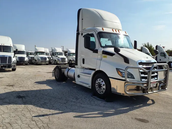 2019 FREIGHTLINER/MERCEDES NEW CASCADIA 116