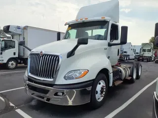 2019 NAVISTAR INTERNATIONAL LT625 DAYCAB T/A