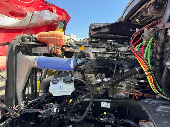 2023 FREIGHTLINER Cascadia 126