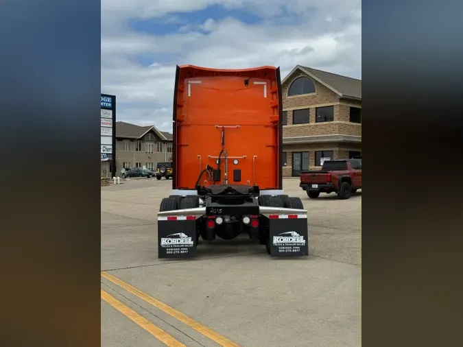 2023 PETERBILT 579